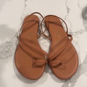Tkees LC sienna sandal. Never worn! Size 07/38. Perfect summer sandal!
